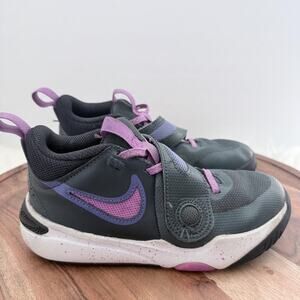 Nike Team Hustle‎ D 11 FlyEase Shoes Youth Size 1Y Purple Basketball DV8994-300
